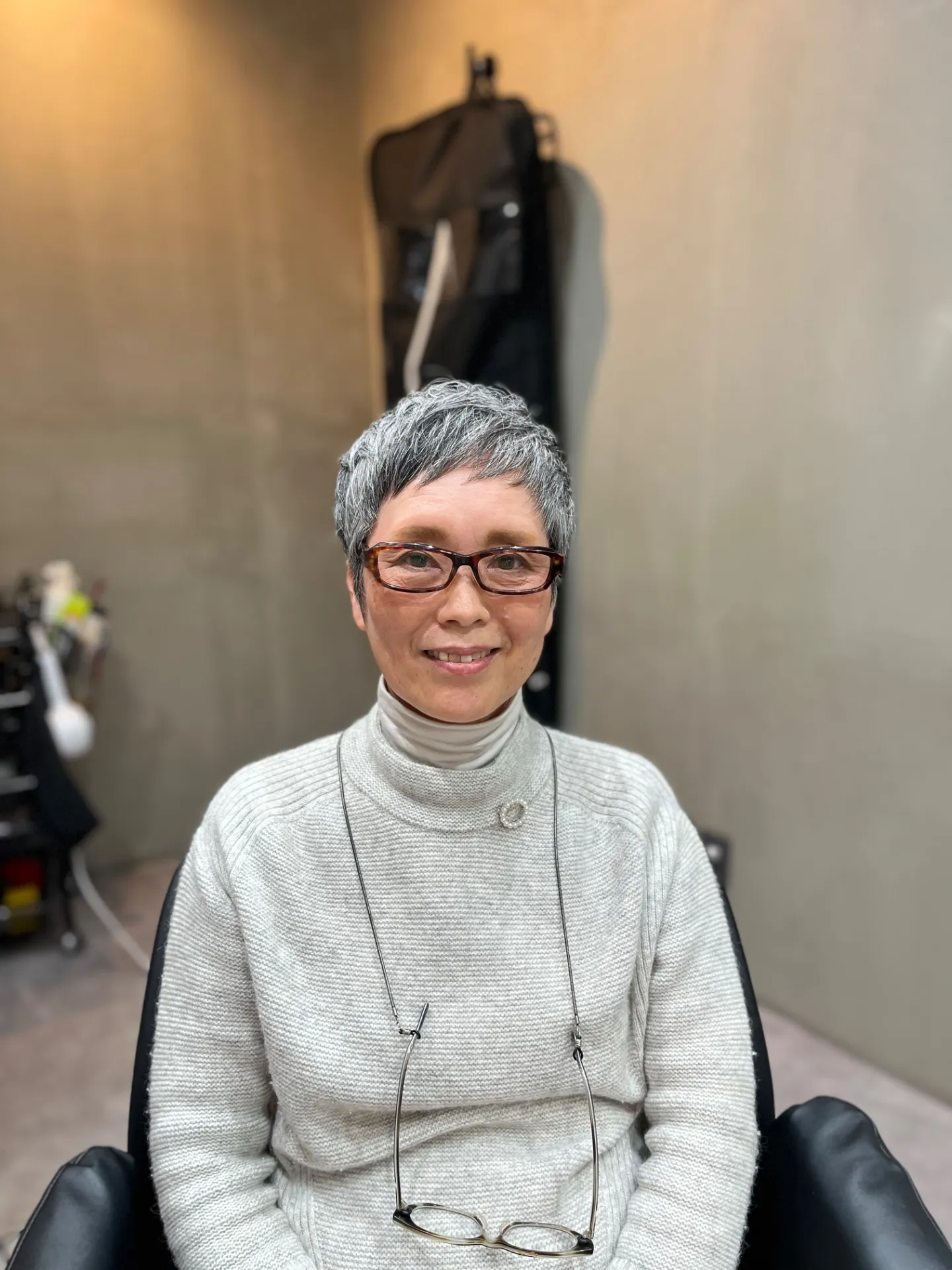 知的でスタイリッシュに。50代・60代・70代女性のマッシュショートヘア